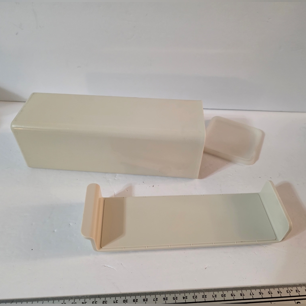 Tupperware Cheese Block Keeper - Picture 4 of 6